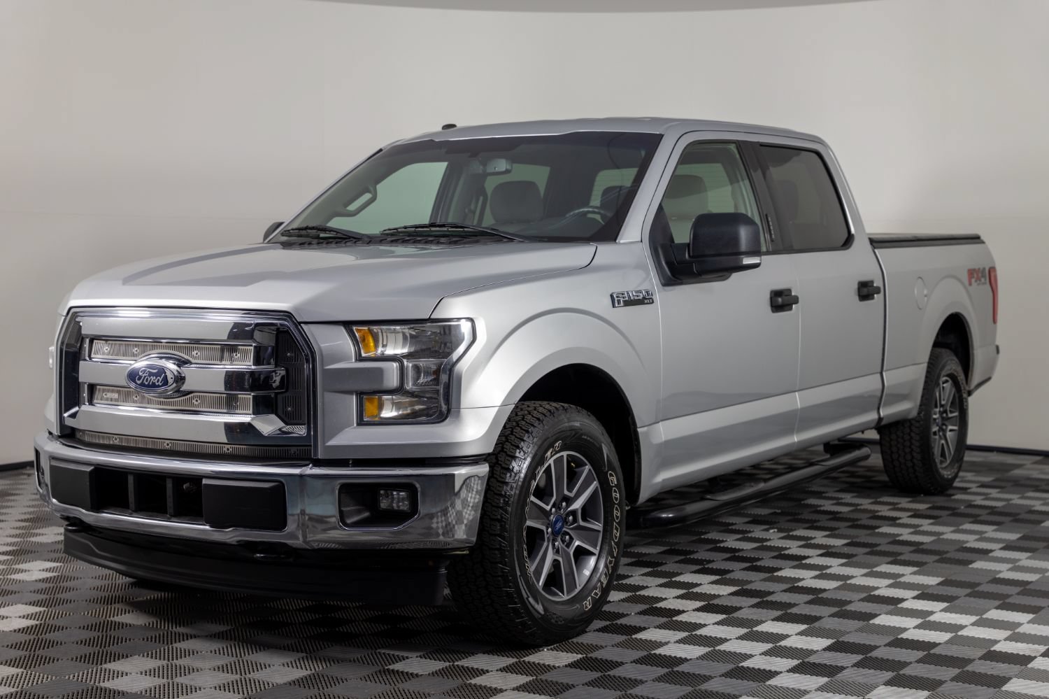 Used 2017 Ford F150 XLT w/ Equipment Group 301A Mid AWD/4WD image 2