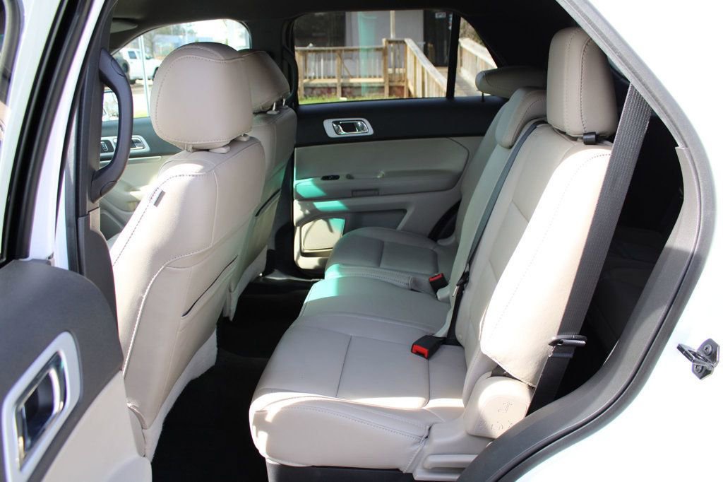 Used 2015 Ford Explorer XLT w/ Equipment Group 202A image 21