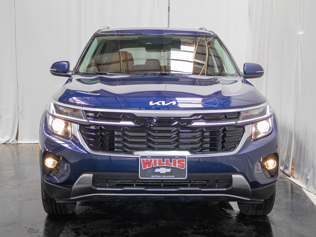 Used 2024 Kia Seltos EX image 2