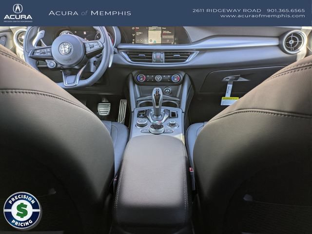 Used 2025 Alfa Romeo Stelvio Sprint w/ Convenience Package AWD/4WD image 8