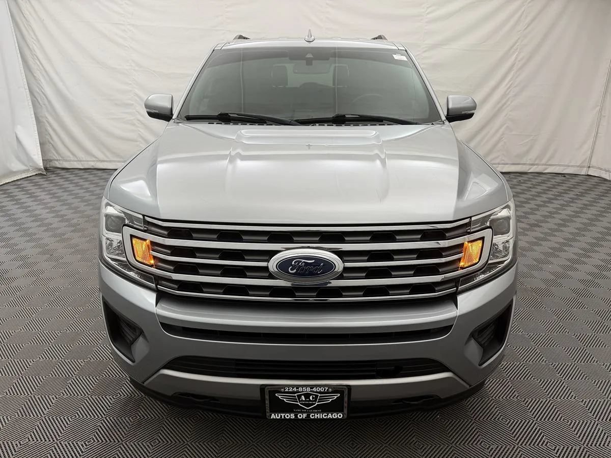 Used 2020 Ford Expedition XLT w/ Equipment Group 201A AWD/4WD image 3