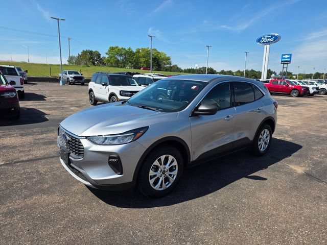 Used 2023 Ford Escape Active w/ Tech Pack #1 AWD/4WD image 4