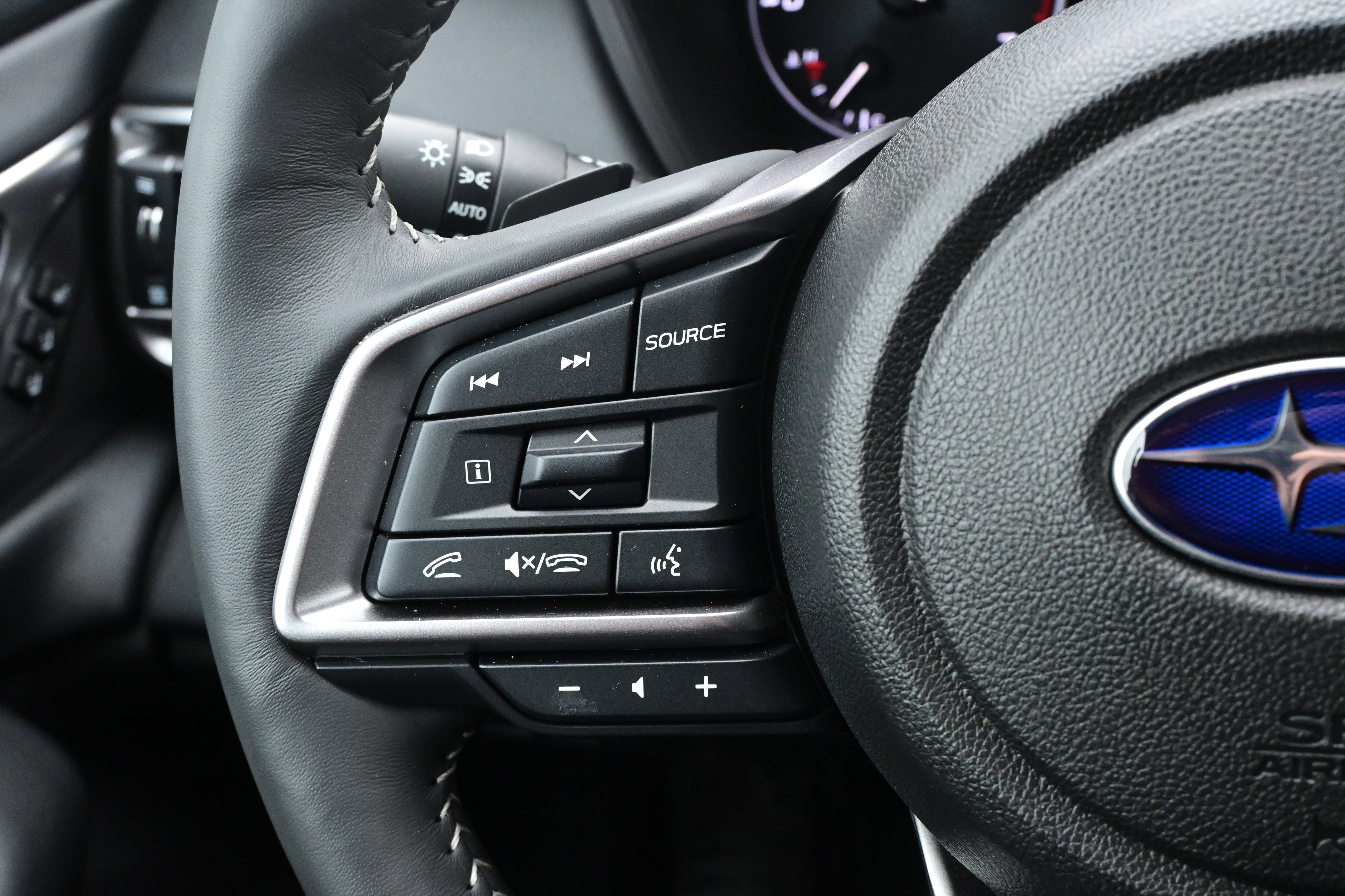 Certified 2025 Subaru Outback Touring XT image 18