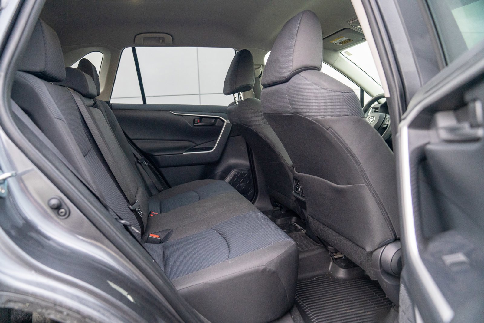 Used 2025 Toyota RAV4 LE image 21