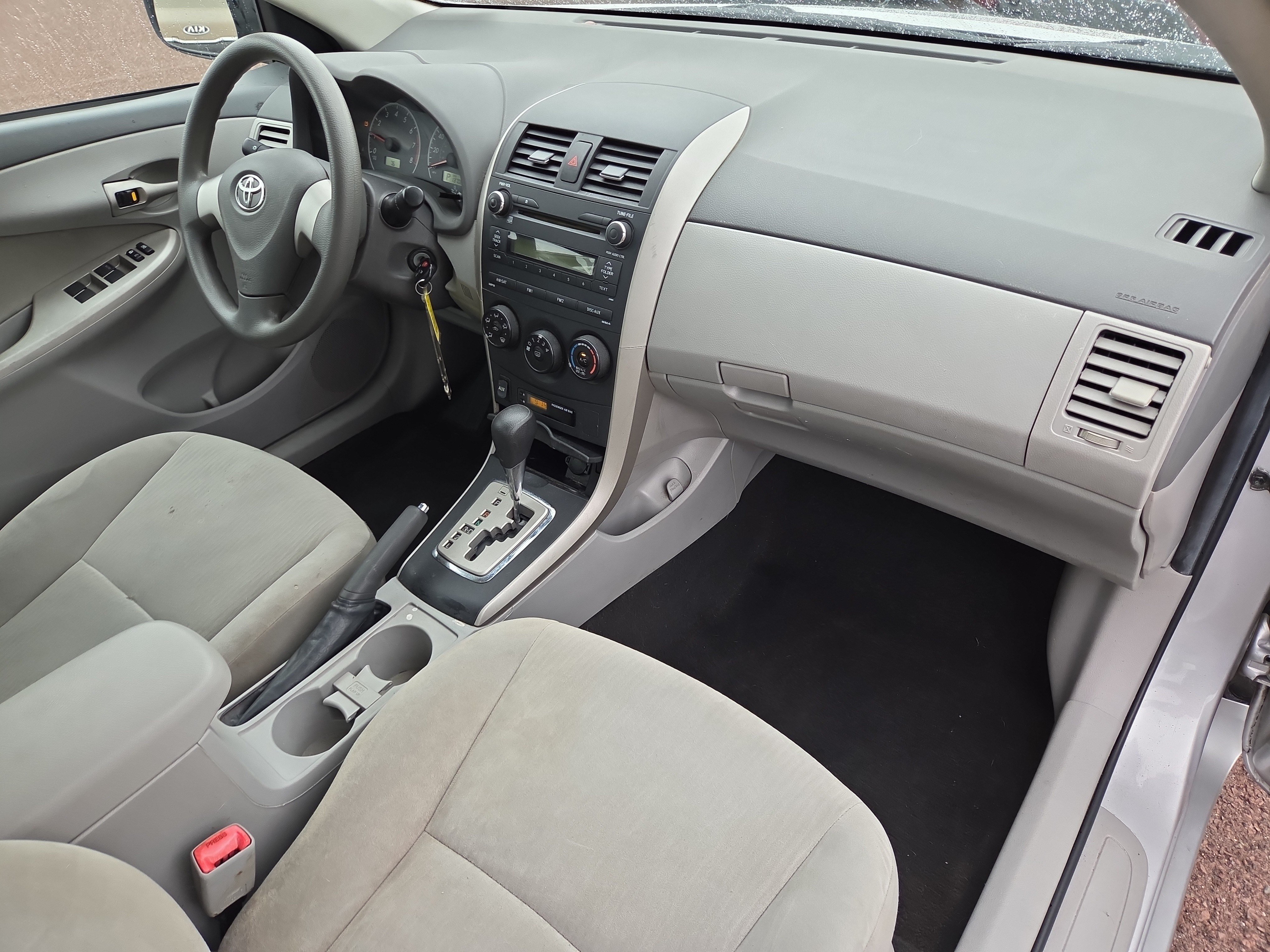 Used 2010 Toyota Corolla LE FWD image 17
