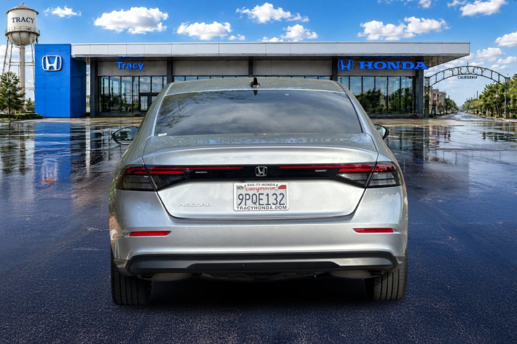 Used 2025 Honda Accord SE image 8