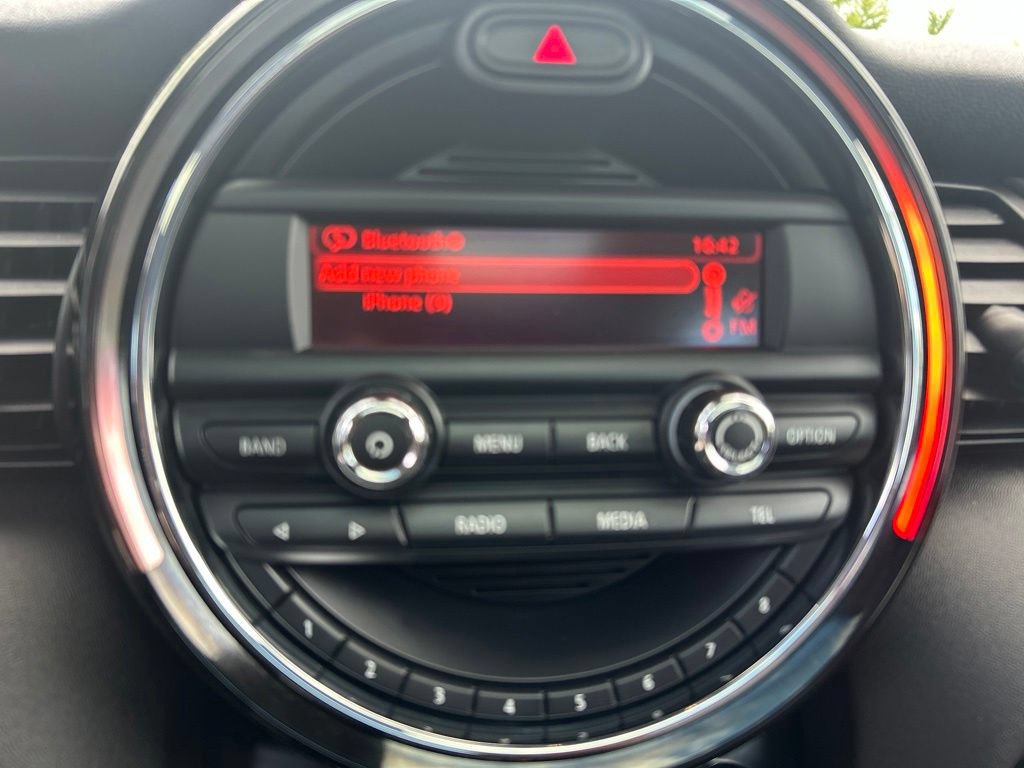 Used 2015 MINI Cooper 2-Door Hardtop FWD image 35