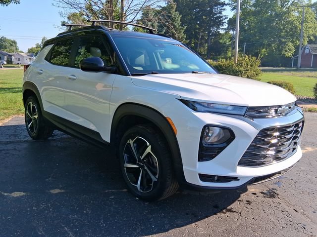 Used 2023 Chevrolet TrailBlazer RS w/ Sun and Liftgate Package AWD/4WD image 7