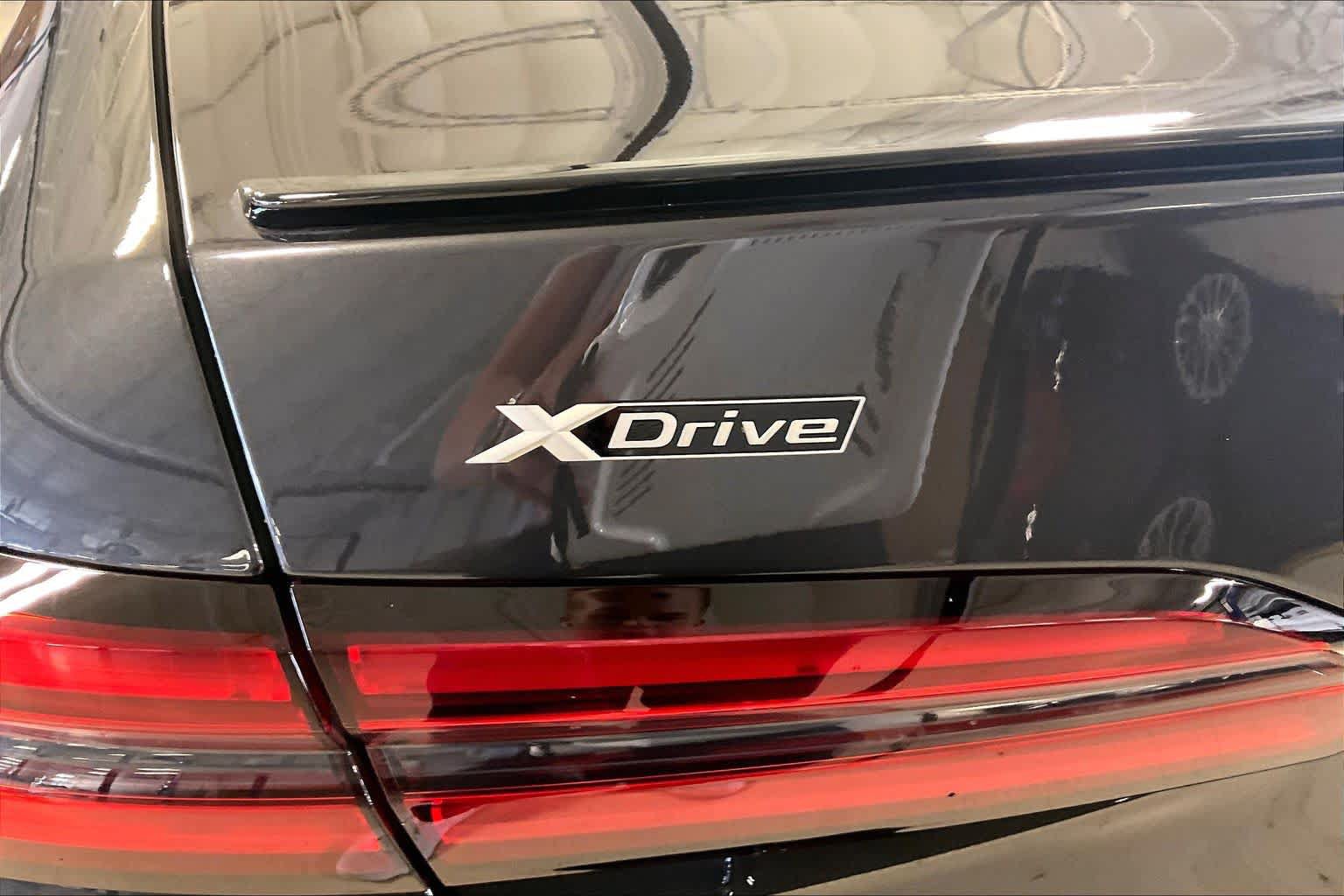New 2026 BMW 550e xDrive AWD/4WD image 15