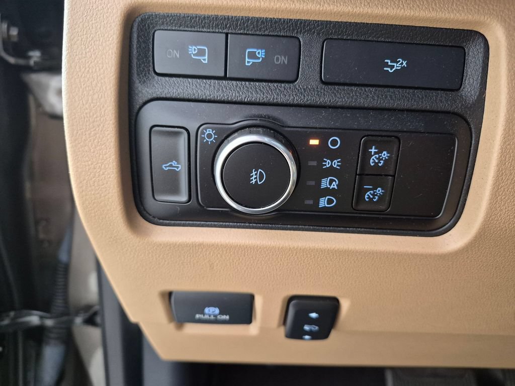 Used 2023 Ford F250 Lariat w/ Chrome Package AWD/4WD image 12