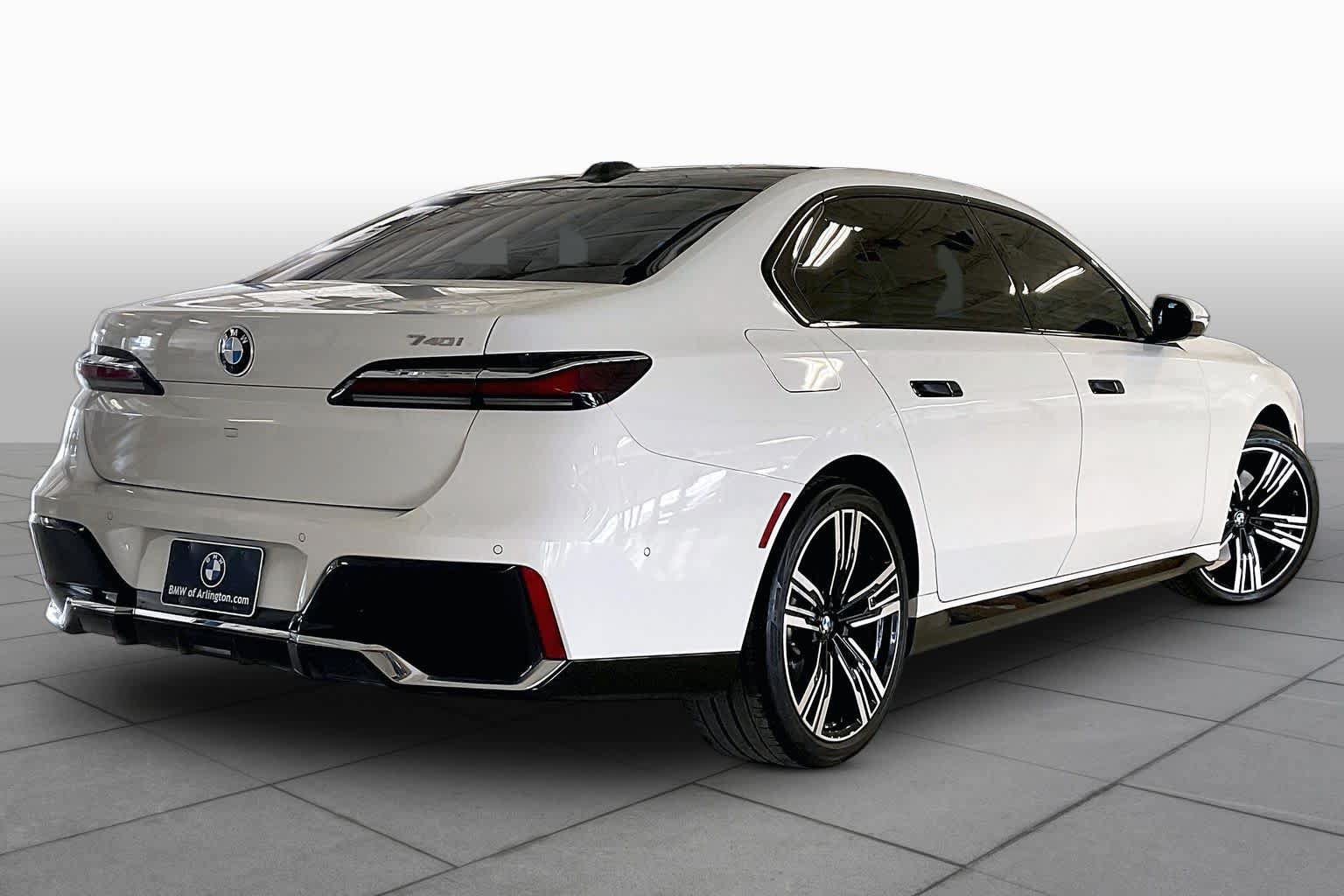 Certified 2025 BMW 740i RWD image 11