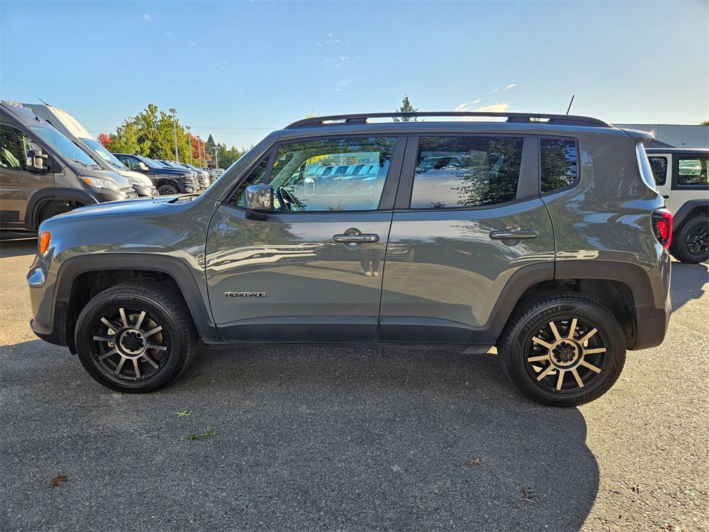 Certified 2021 Jeep Renegade Latitude w/ Luxury Group I image 4