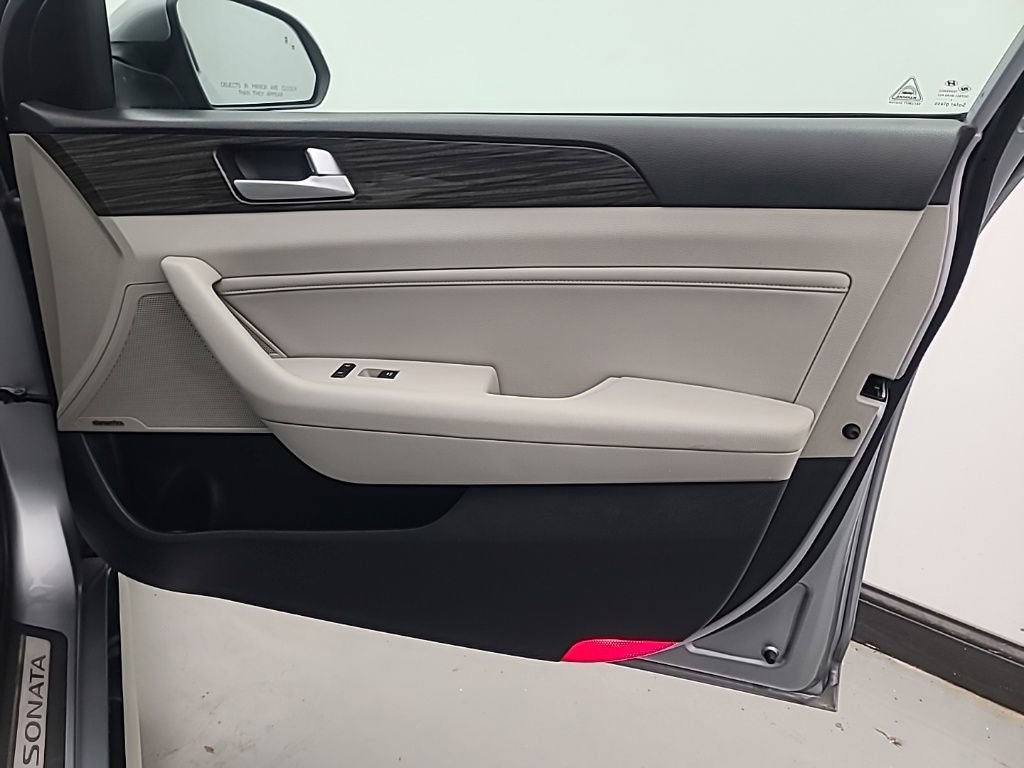 Used 2015 Hyundai Sonata Limited FWD image 13