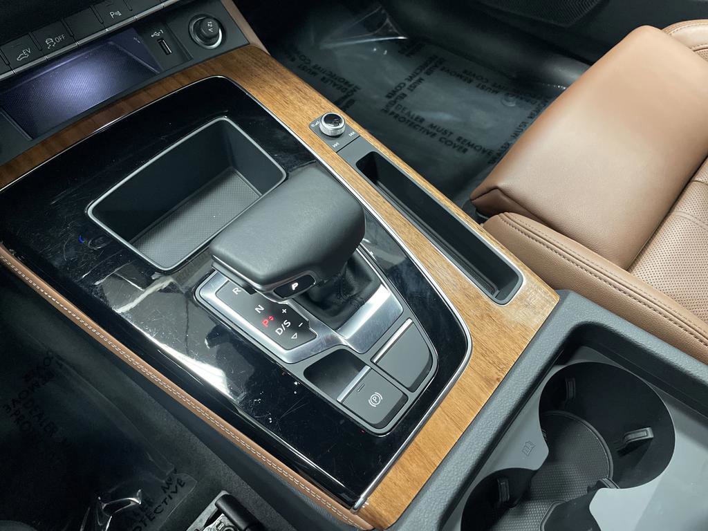 Used 2024 Audi Q5 e Premium Plus w/ Premium Plus Package image 22