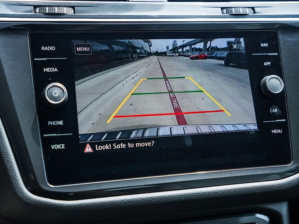 Used 2020 Volkswagen Tiguan SEL AWD/4WD image 20
