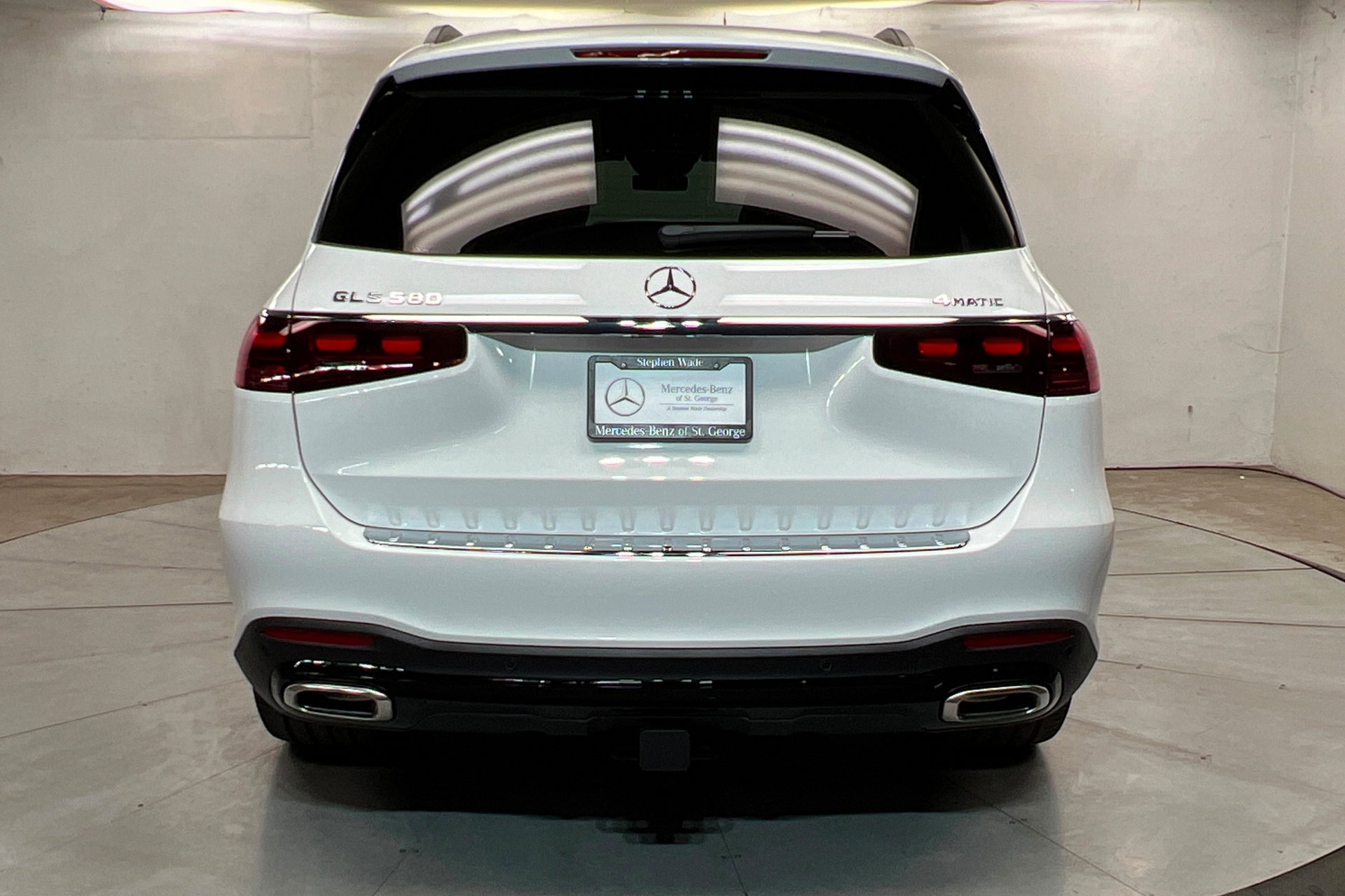 New 2026 Mercedes-Benz GLS 580 4MATIC image 4
