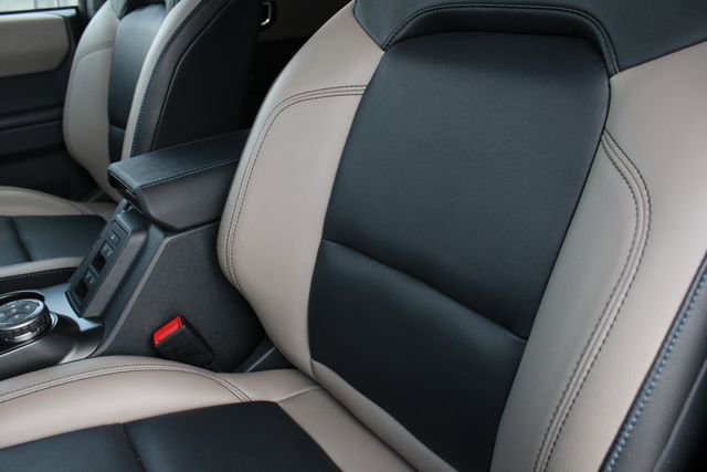 Used 2024 Ford Bronco Wildtrak image 5