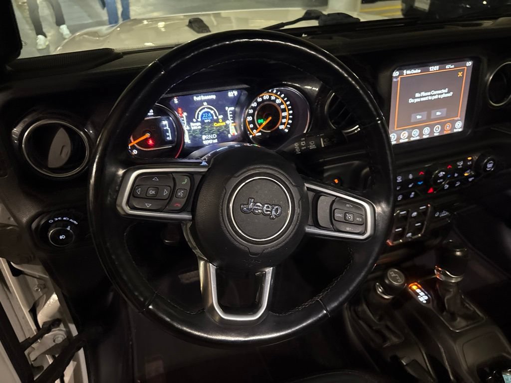 Used 2020 Jeep Wrangler Unlimited Sahara AWD/4WD image 16