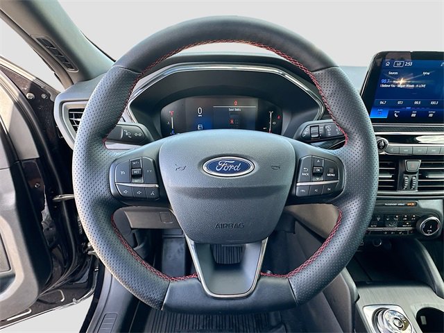 Used 2025 Ford Escape ST-Line w/ Equipment Group 301A image 11