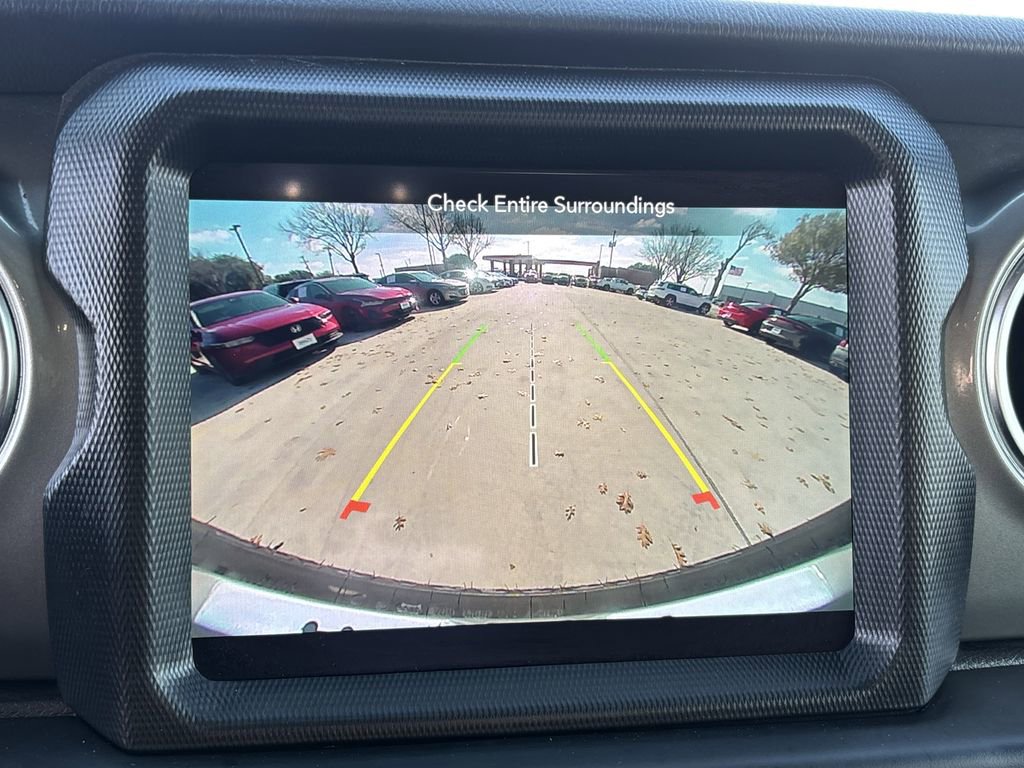 Used 2023 Jeep Wrangler Sahara image 15