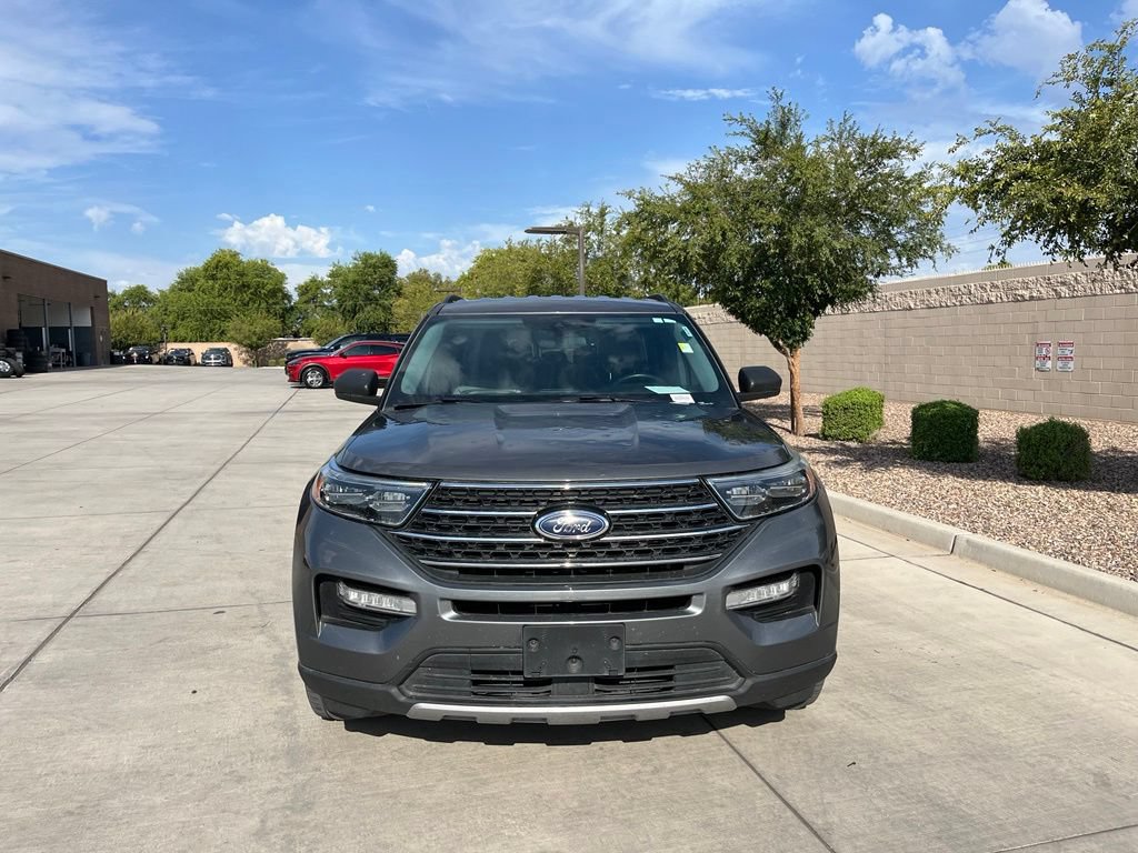 Used 2023 Ford Explorer XLT w/ Equipment Group 202A AWD/4WD image 3