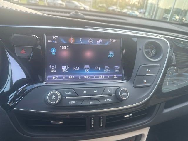 Used 2020 Buick Envision Essence w/ Experience Buick Package FWD image 16