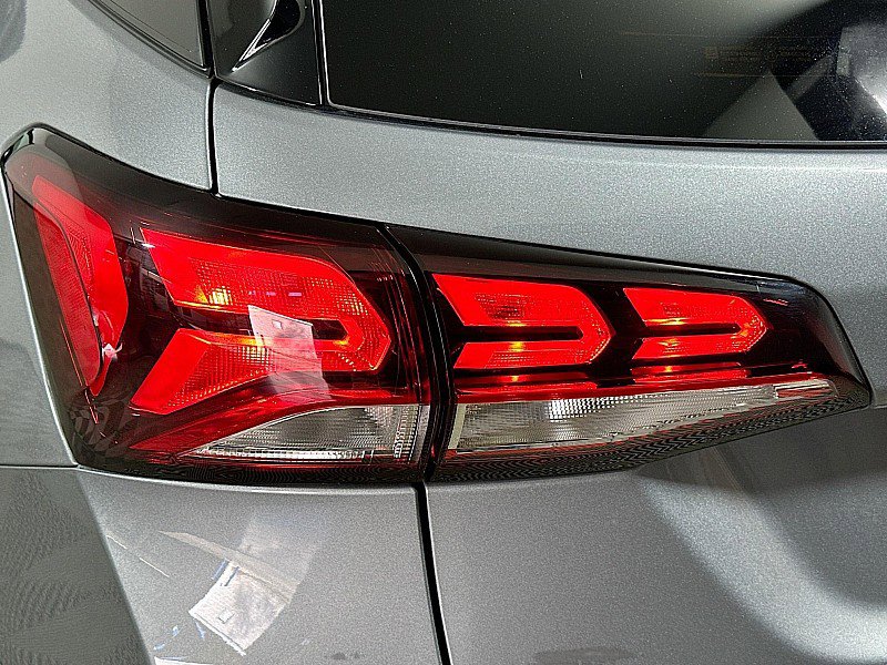 Used 2023 Chevrolet Equinox LT image 32