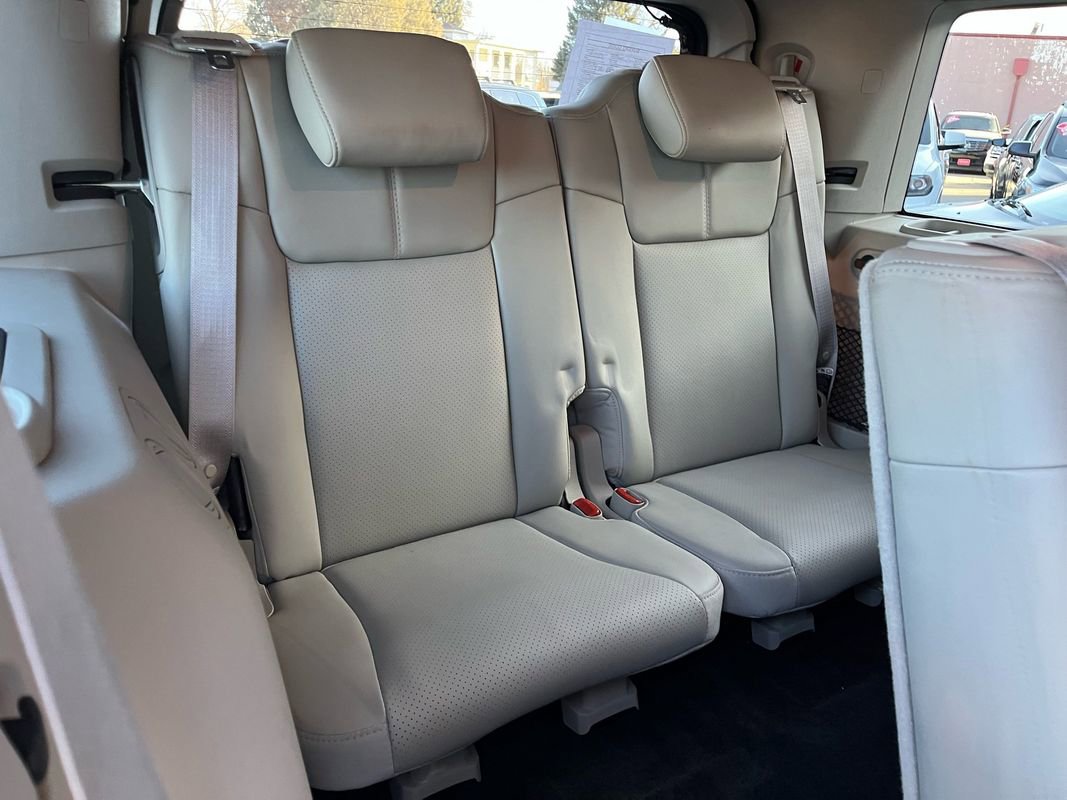 Used 2006 Jeep Commander Limited w/ Trailer Tow Group IV image 16