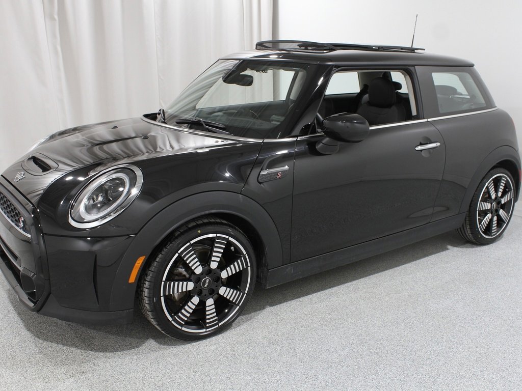 Certified 2023 MINI Cooper S image 3