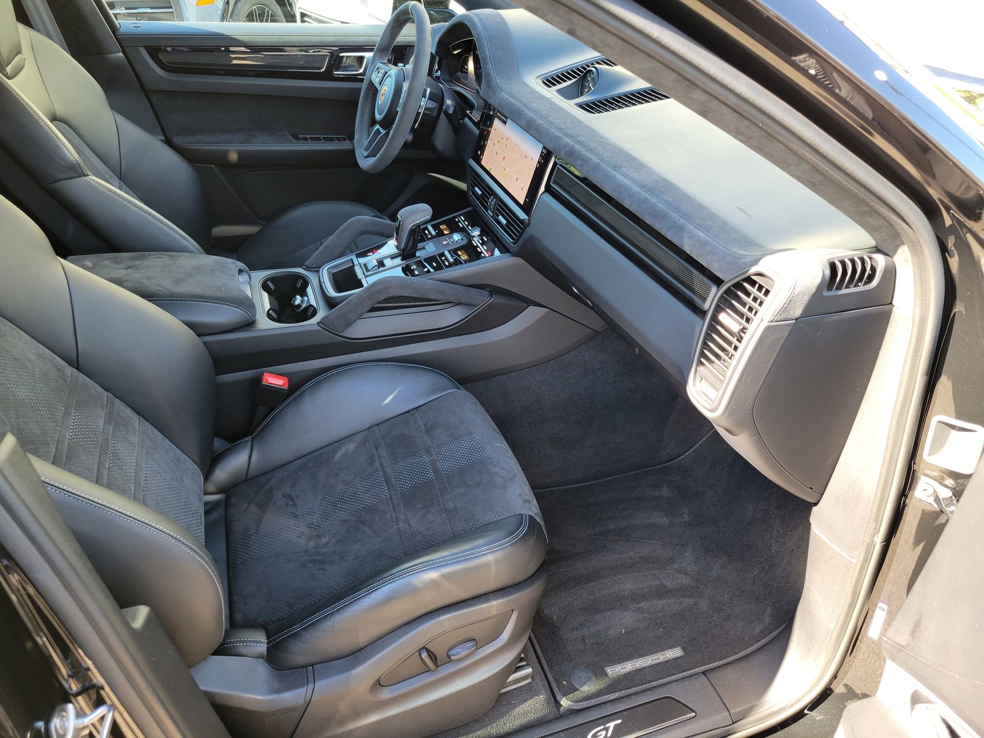 Certified 2023 Porsche Cayenne Turbo GT image 26
