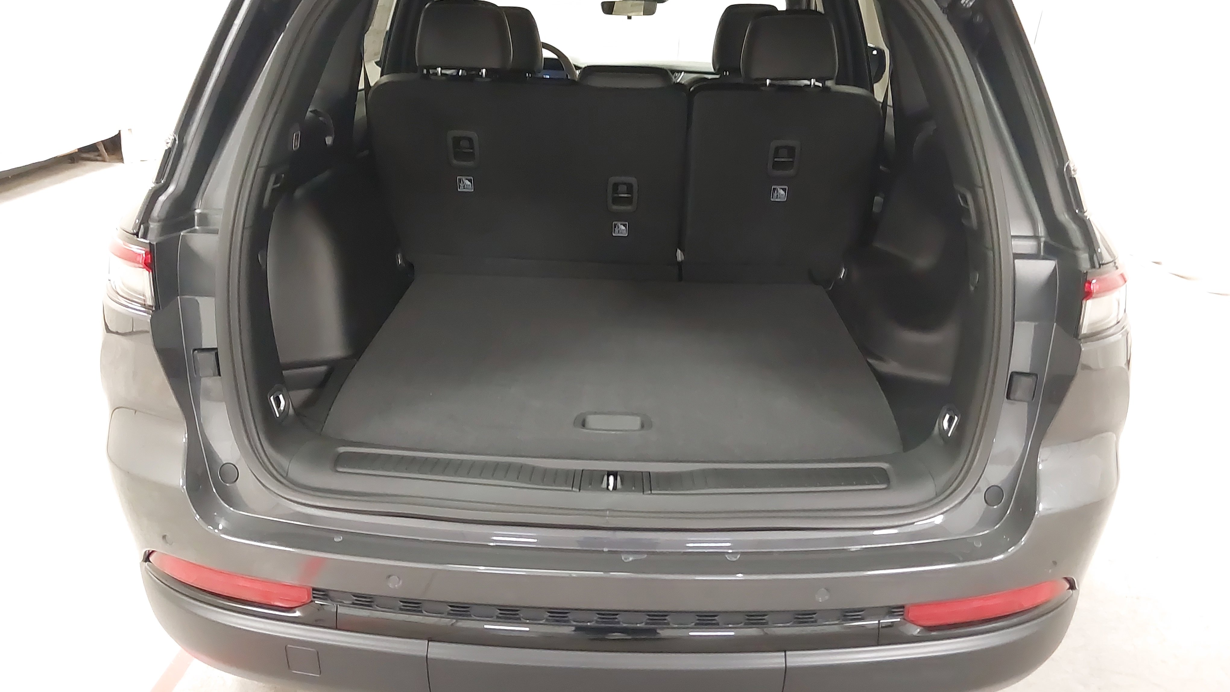 New 2025 Jeep Grand Cherokee 4WD image 27