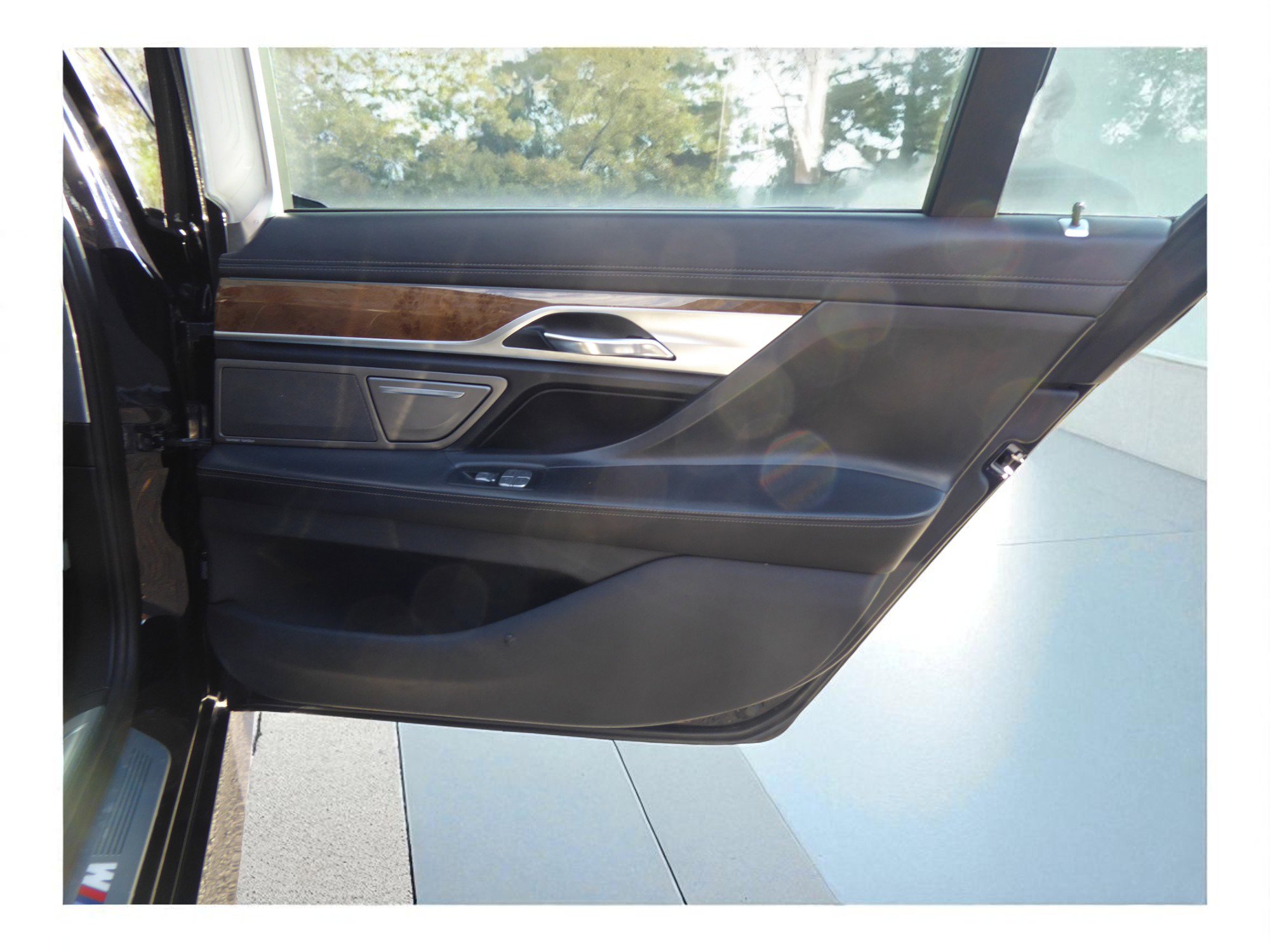 Used 2016 BMW 750i xDrive image 20