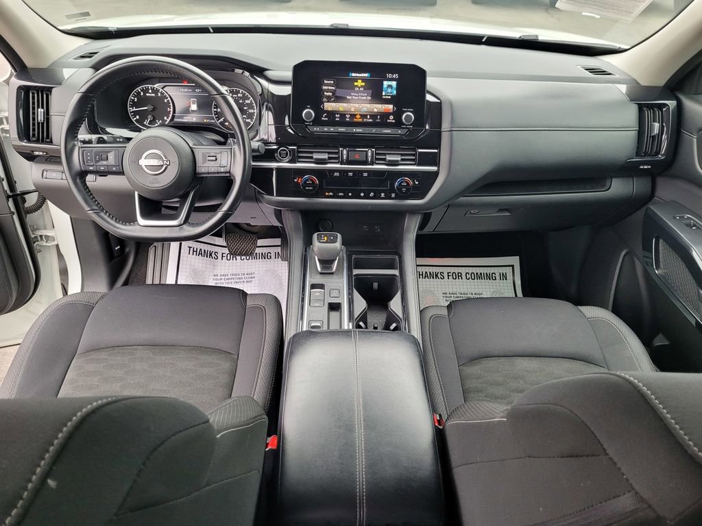 Used 2024 Nissan Pathfinder SV FWD image 16