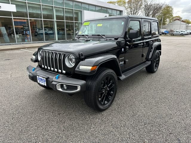 Used 2023 Jeep Wrangler Unlimited Sahara w/ Cold Weather Group AWD/4WD image 3