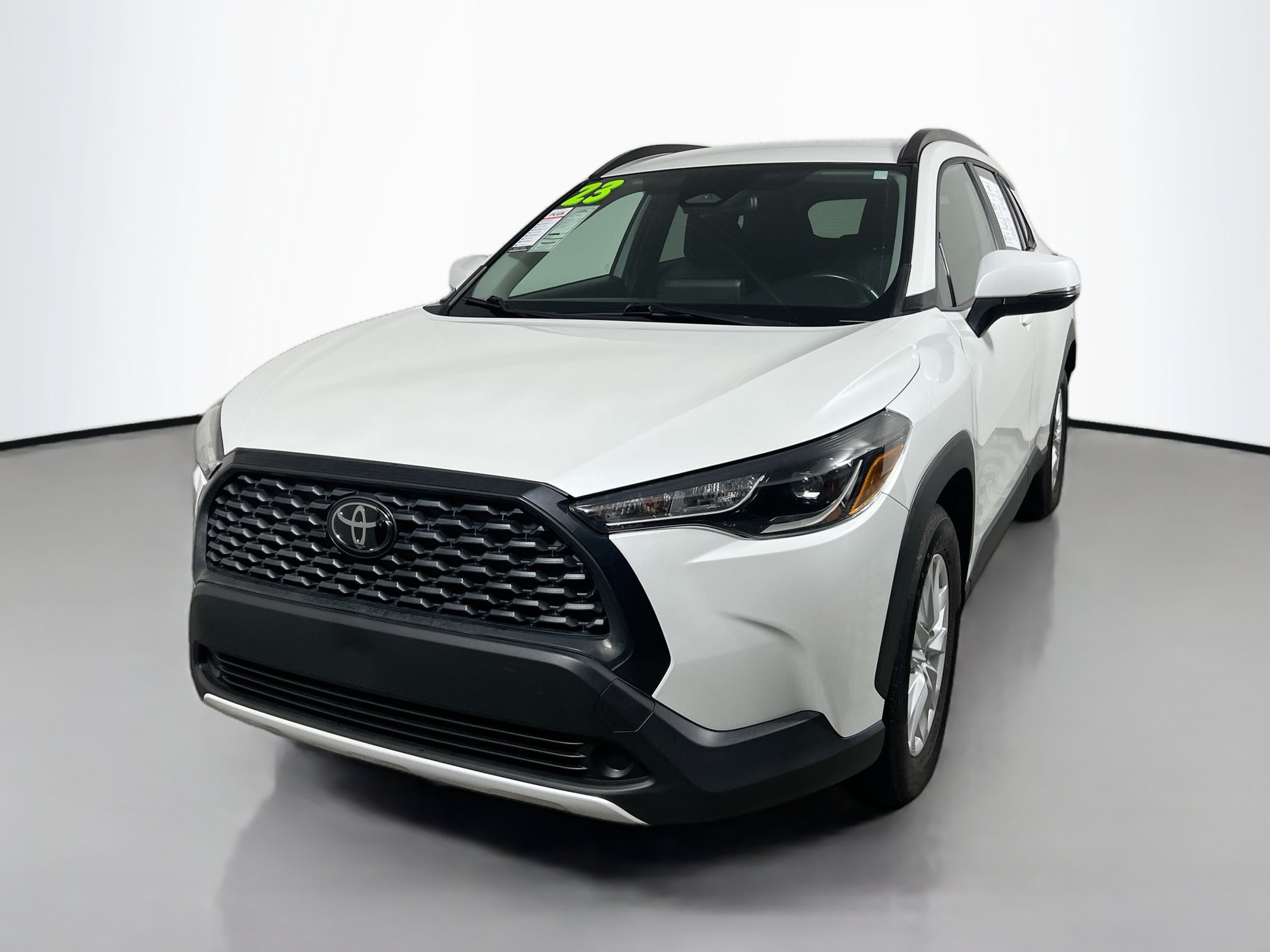 Used 2023 Toyota Corolla Cross LE AWD/4WD image 10