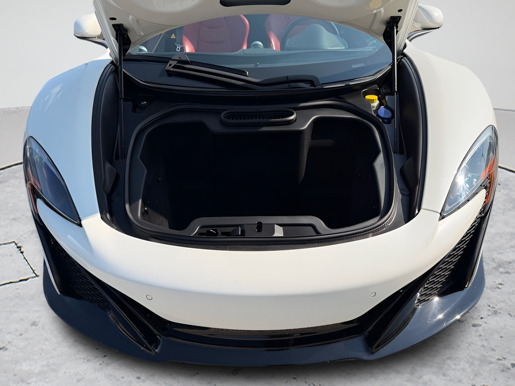 Used 2015 McLaren 650S Spider RWD image 30