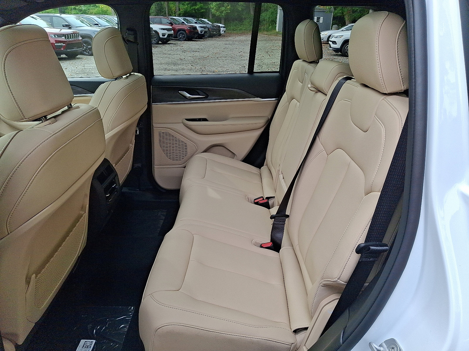 New 2025 Jeep Grand Cherokee Limited image 6