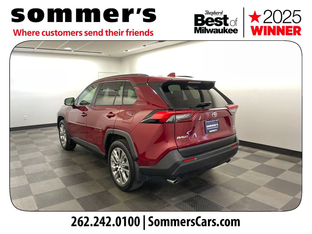 Used 2019 Toyota RAV4 XLE Premium w/ Cold Weather Package AWD/4WD image 3