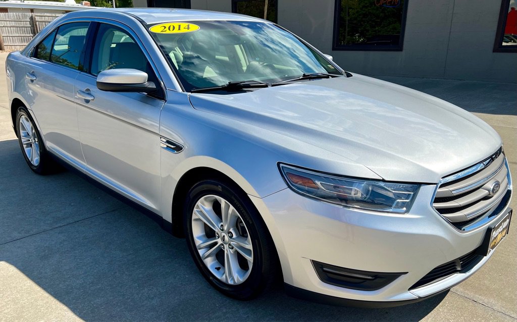 Used 2014 Ford Taurus SEL w/ Equipment Group 201A
