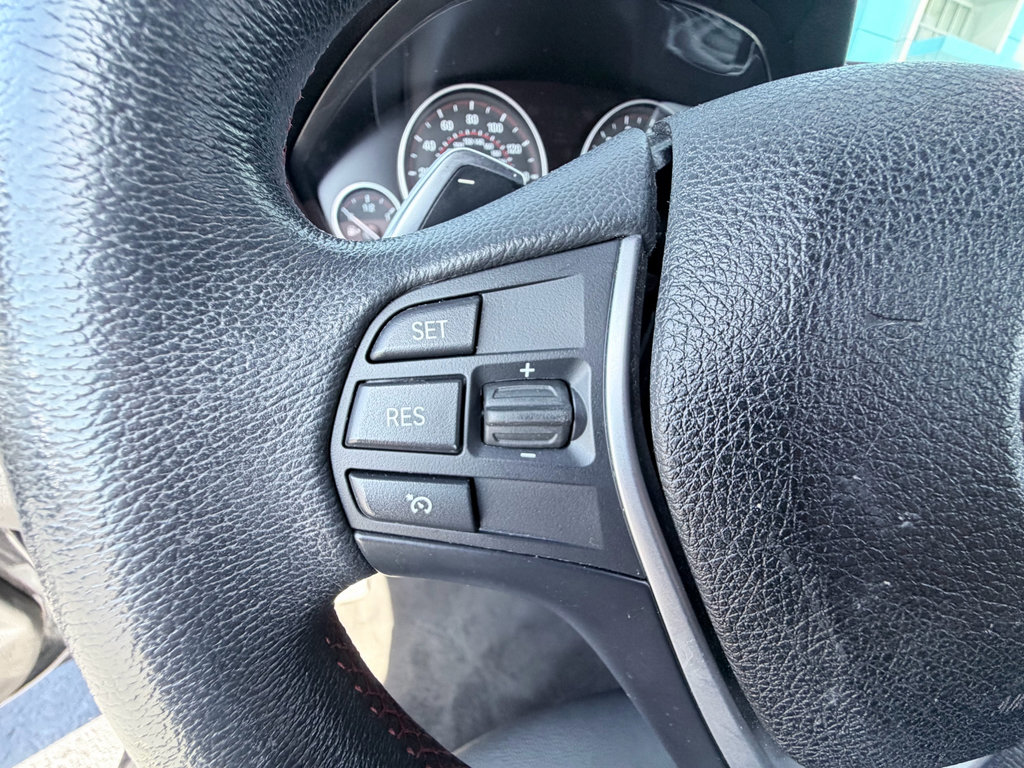Used 2017 BMW 330i Sedan RWD image 14