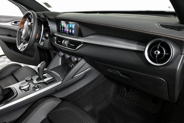 New 2025 Alfa Romeo Stelvio Sprint image 24