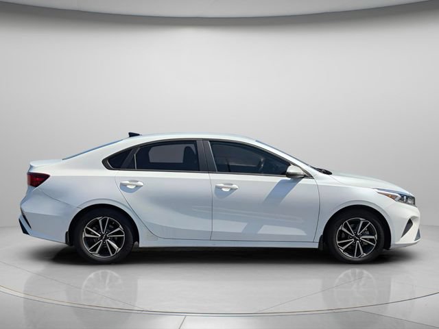 Used 2023 Kia Forte LXS w/ LXS Technology Package FWD image 8