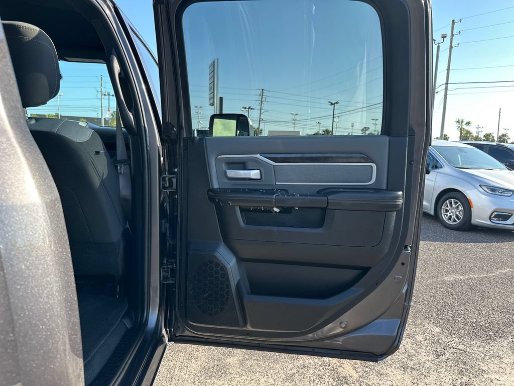 Used 2022 RAM 2500 Big Horn AWD/4WD image 16