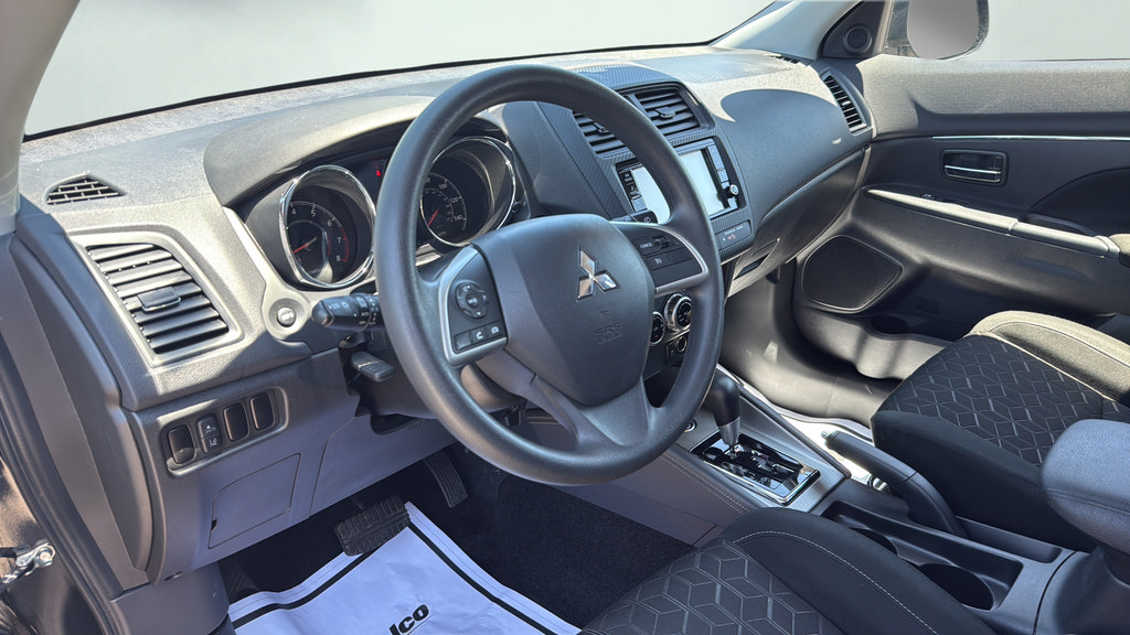 Used 2024 Mitsubishi Outlander Sport ES AWD/4WD image 44