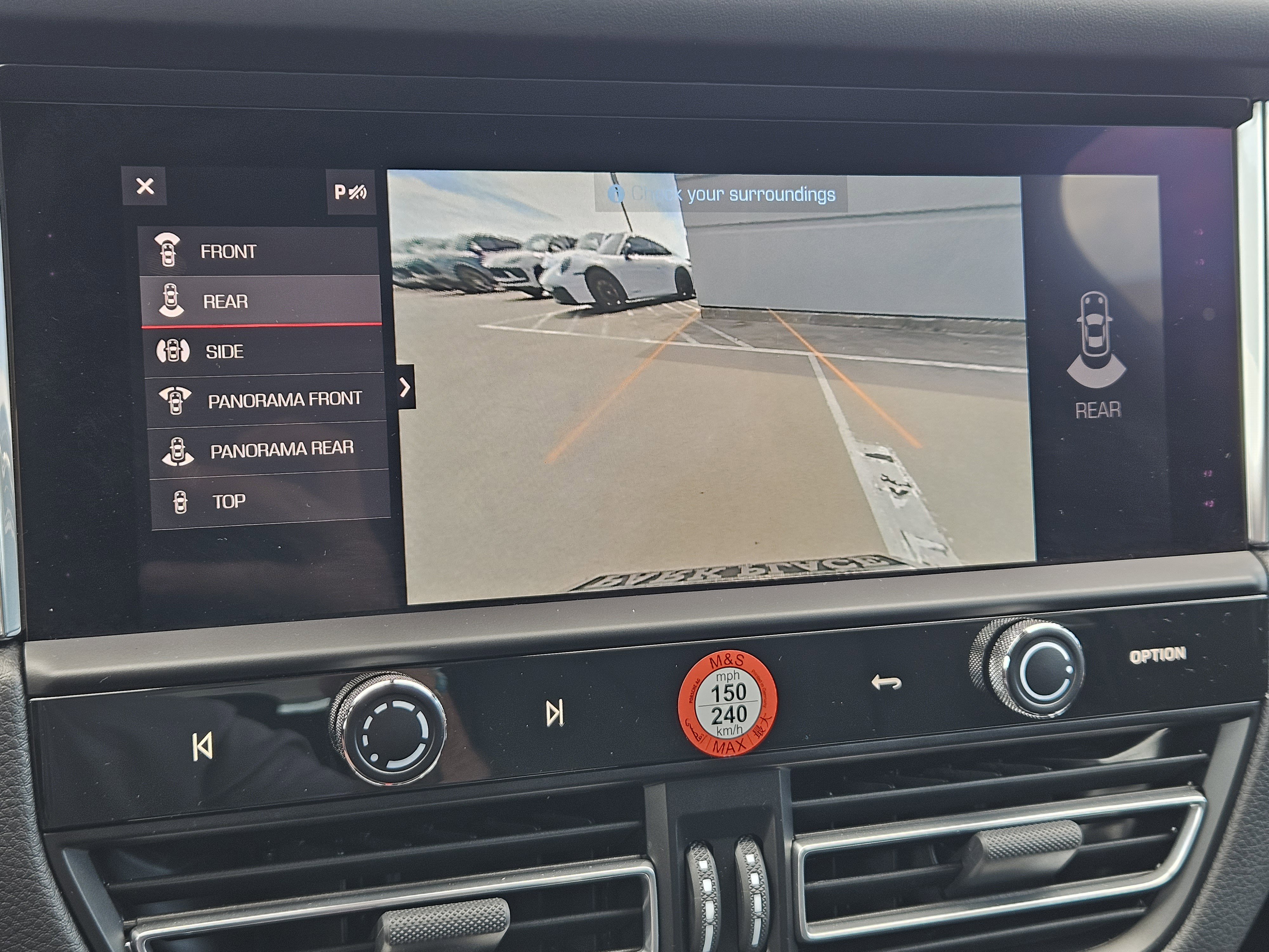 Certified 2026 Porsche Macan image 18