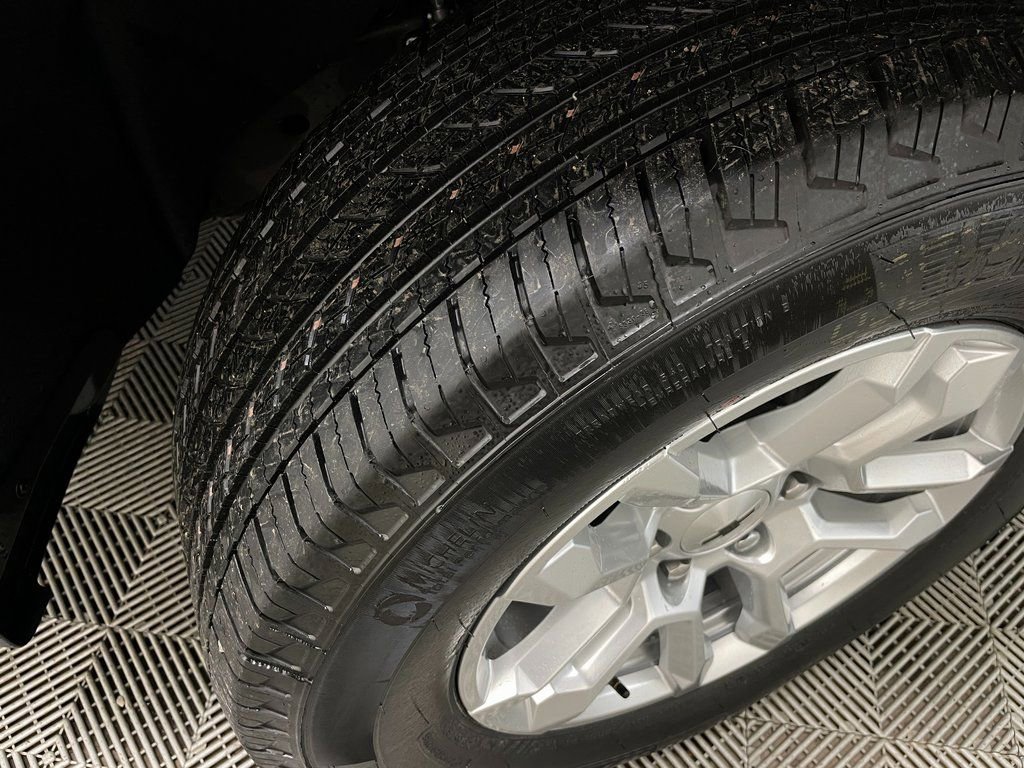 Certified 2025 Chevrolet Silverado 1500 RST image 46