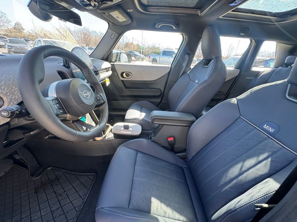New 2026 MINI Cooper 4-Door Hardtop image 13