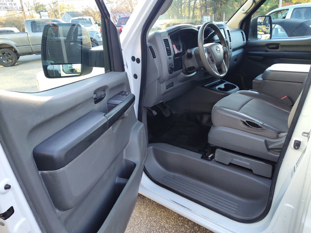 Used 2019 Nissan NV 2500 SV RWD image 11
