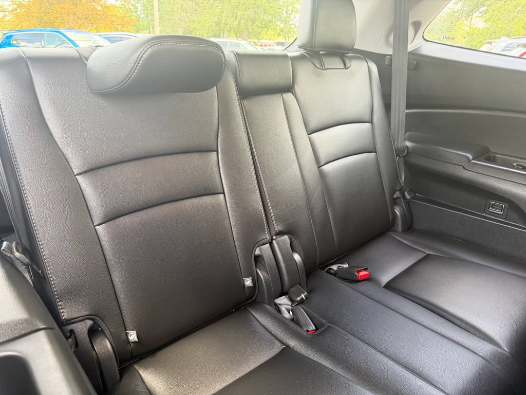 Used 2020 Honda Pilot Touring image 10