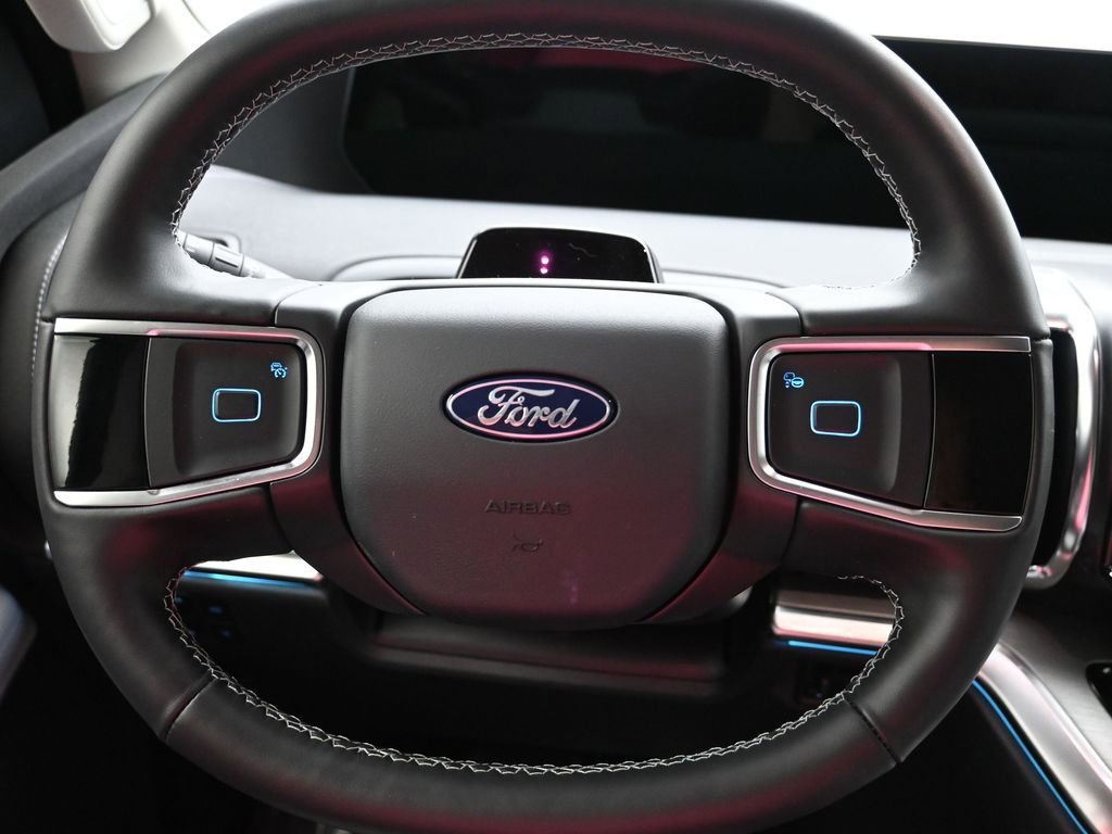 New 2026 Ford Expedition Platinum w/ Driver's Package AWD/4WD image 14